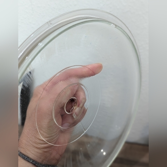 Corningware Vintage All White F-1-B 2.5 Quart Baking dish with Lid - Picture 4 of 6